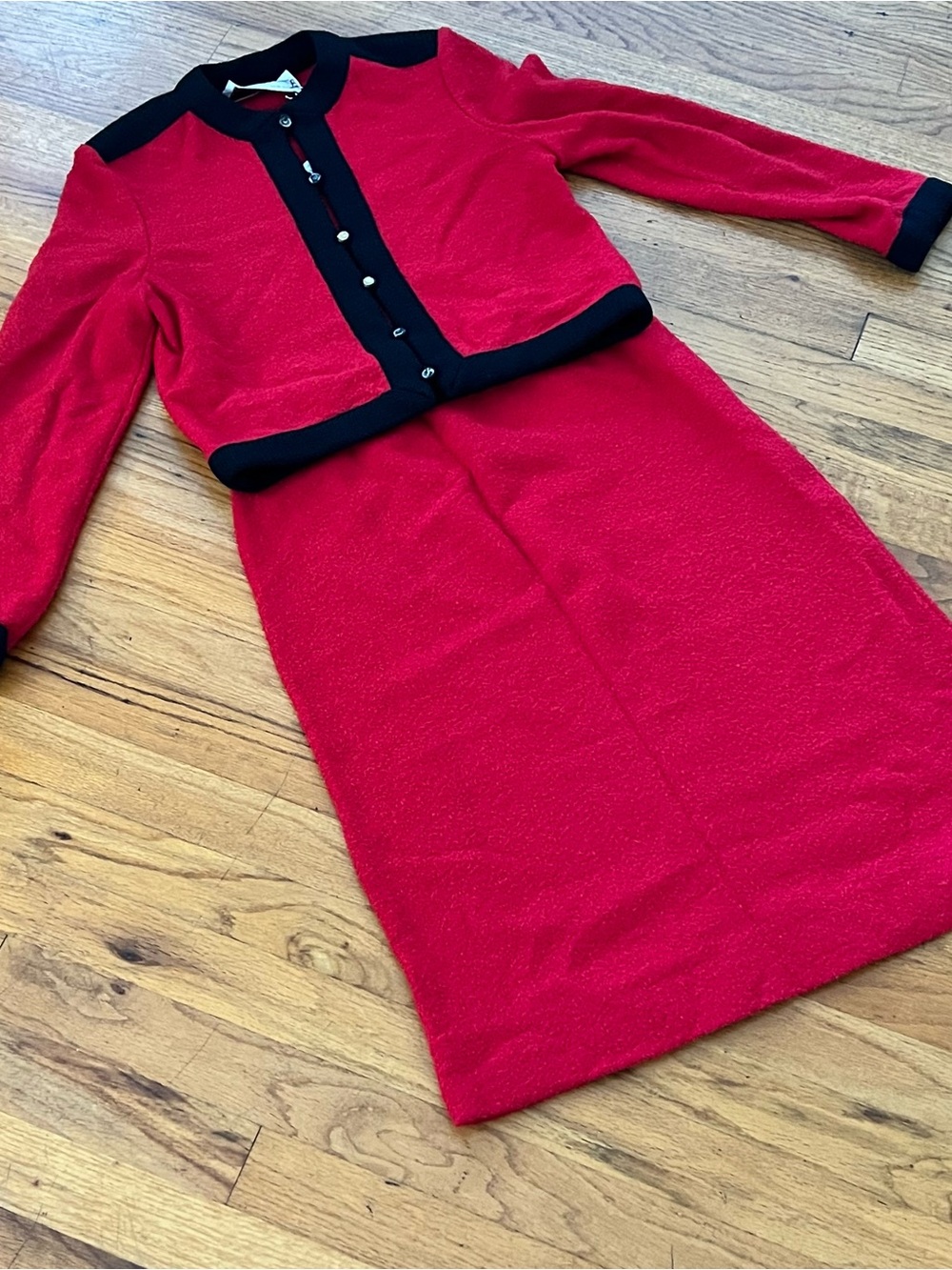 Vintage Red Two-Piece Skirt Set with Black Trim